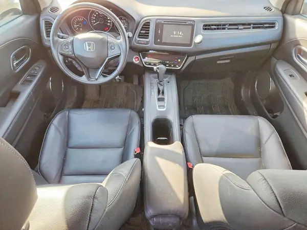 3CZRU6H78HM107476 2017 HONDA HR-V - Image 8