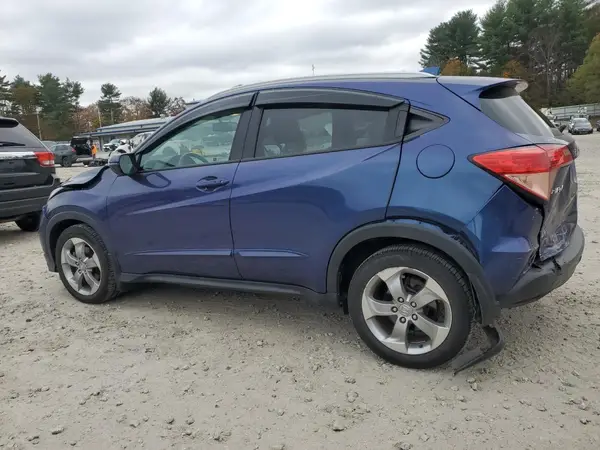 3CZRU6H78HM701646 2017 HONDA HR-V - Image 2