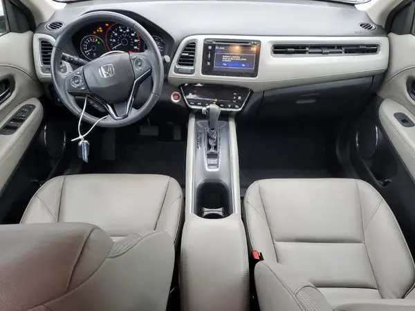 3CZRU6H78HM701646 2017 HONDA HR-V - Image 8