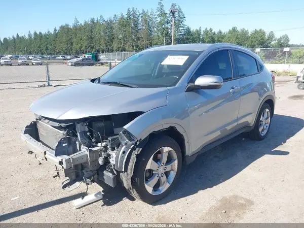 3CZRU6H78HM703915 2017 HONDA HR-V - Image 2