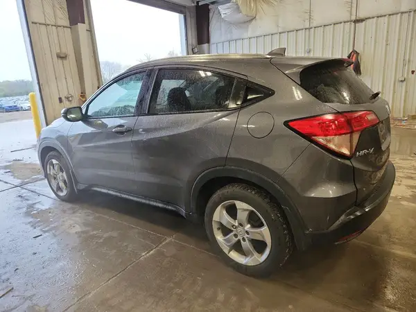 3CZRU6H78HM709147 2017 HONDA HR-V - Image 2