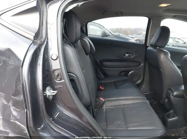 3CZRU6H78HM709326 2017 HONDA HR-V - Image 8