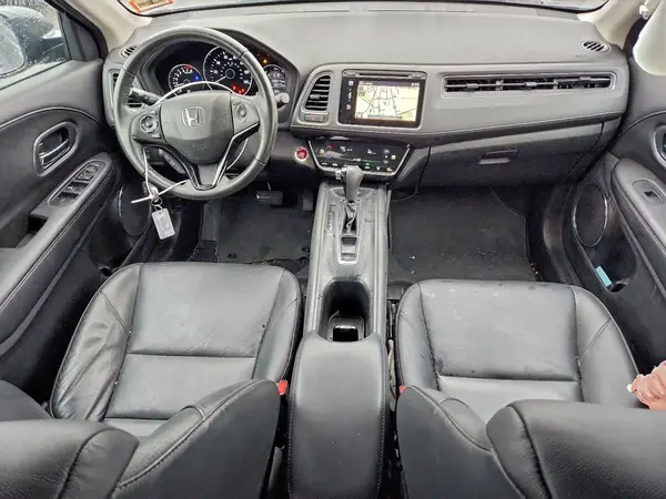 3CZRU6H78HM711660 2017 HONDA HR-V - Image 8