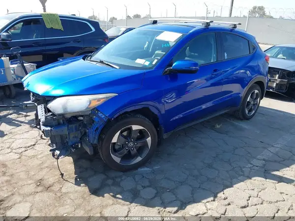 3CZRU6H78JM701202 2018 HONDA HR-V - Image 2