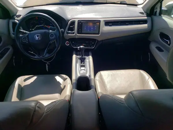 3CZRU6H78JM701992 2018 HONDA HR-V - Image 8