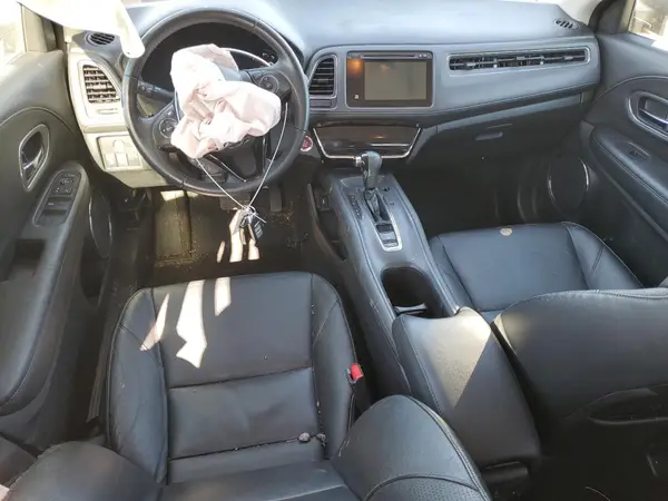 3CZRU6H78JM707582 2018 HONDA HR-V - Image 8