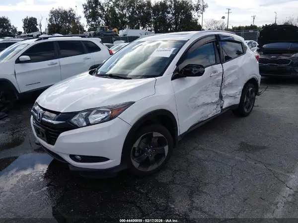 3CZRU6H78JM707730 2018 HONDA HR-V - Image 2