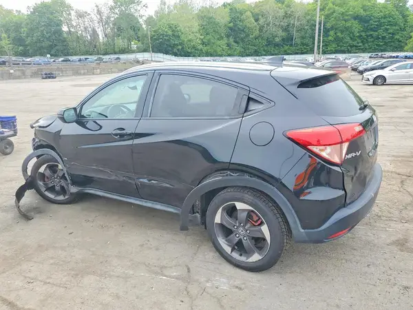 3CZRU6H78JM716895 2018 HONDA HR-V - Image 2