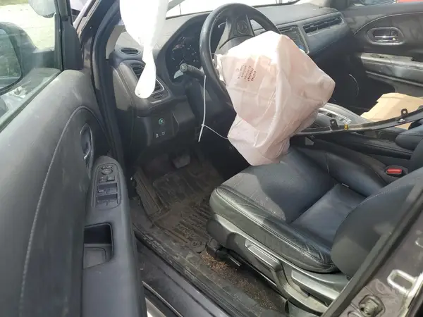 3CZRU6H78JM726021 2018 HONDA HR-V - Image 8