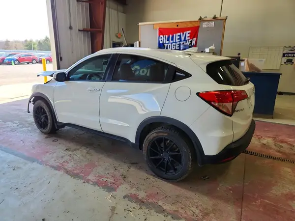3CZRU6H78JM727668 2018 HONDA HR-V - Image 2