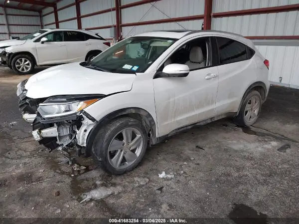 3CZRU6H78KM714811 2019 HONDA HR-V - Image 2