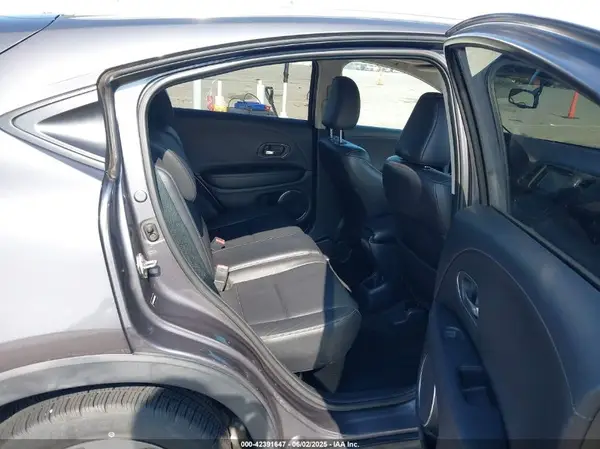 3CZRU6H79GM700620 2016 HONDA HR-V - Image 8