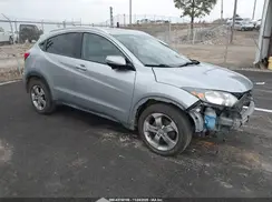 3CZRU6H79HM703390 2017 HONDA HR-V