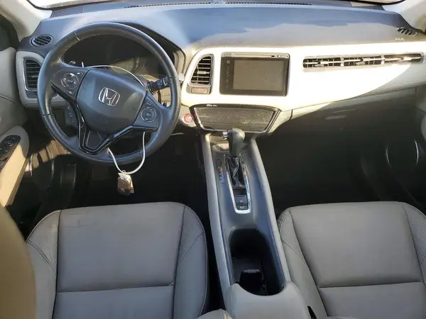 3CZRU6H79HM708217 2017 HONDA HR-V - Image 8