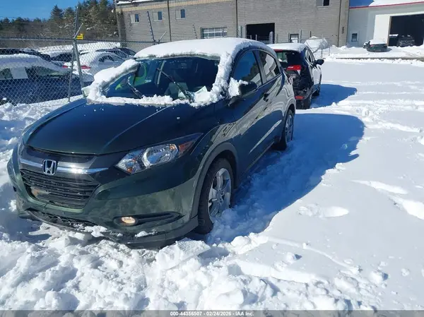 3CZRU6H79HM711067 2017 HONDA HR-V - Image 2