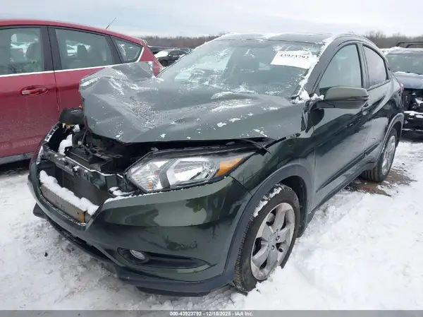 3CZRU6H79HM718648 2017 HONDA HR-V - Image 2