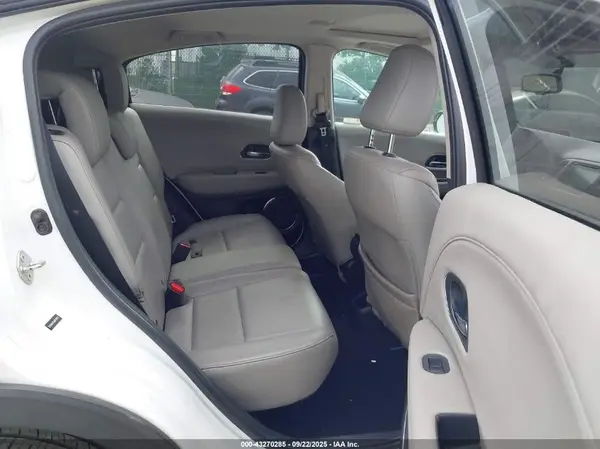 3CZRU6H79JM716517 2018 HONDA HR-V - Image 8