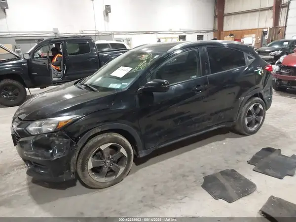 3CZRU6H79JM719823 2018 HONDA HR-V - Image 2