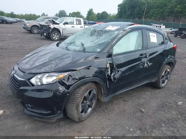 3CZRU6H79JM722124 2018 HONDA HR-V - Image 2