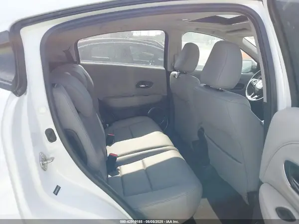 3CZRU6H79JM724729 2018 HONDA HR-V - Image 8