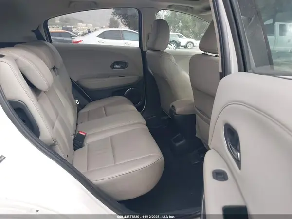 3CZRU6H79JM726125 2018 HONDA HR-V - Image 8