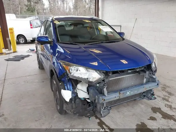 3CZRU6H79JM727548 2018 HONDA HR-V - Image 1