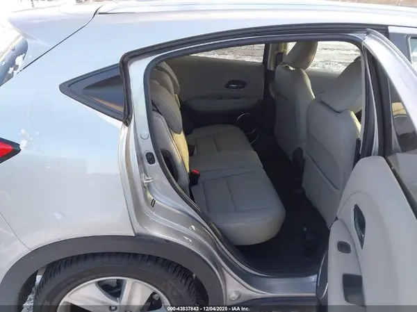 3CZRU6H79KM728314 2019 HONDA HR-V - Image 8