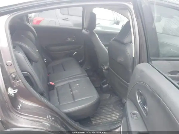 3CZRU6H79KM735876 2019 HONDA HR-V - Image 8