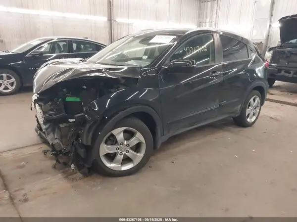 3CZRU6H7XGM711061 2016 HONDA HR-V - Image 2