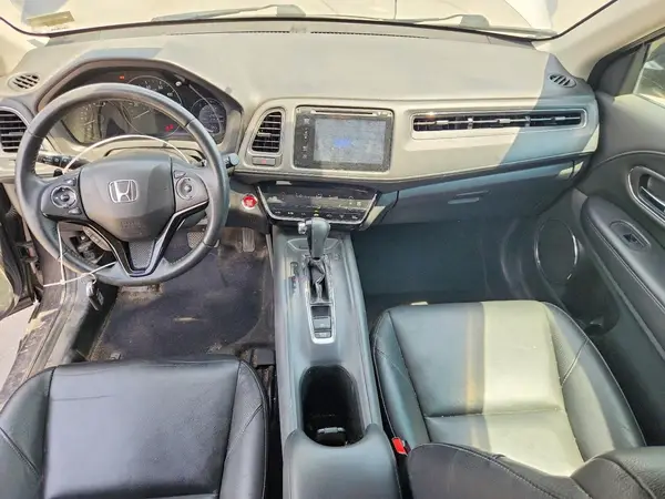 3CZRU6H7XHM702975 2017 HONDA HR-V - Image 8