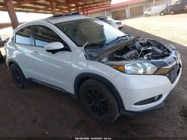 3CZRU6H7XHM703883 2017 HONDA HR-V - Image 1
