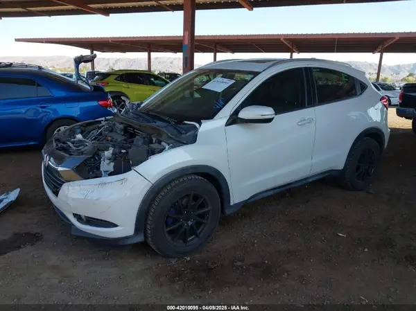 3CZRU6H7XHM703883 2017 HONDA HR-V - Image 2