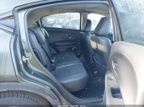 3CZRU6H7XHM713457 2017 HONDA HR-V - Image 8