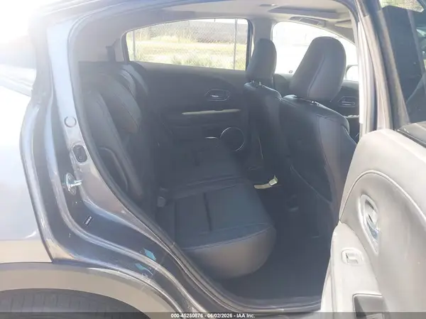 3CZRU6H7XHM713863 2017 HONDA HR-V - Image 8