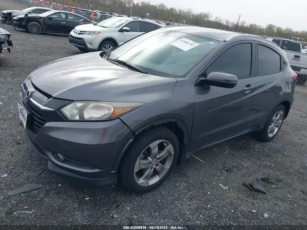 3CZRU6H7XHM715855 2017 HONDA HR-V - Image 2
