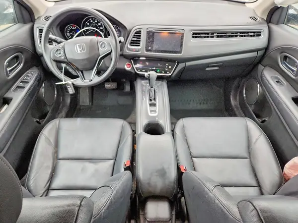 3CZRU6H7XHM718223 2017 HONDA HR-V - Image 8