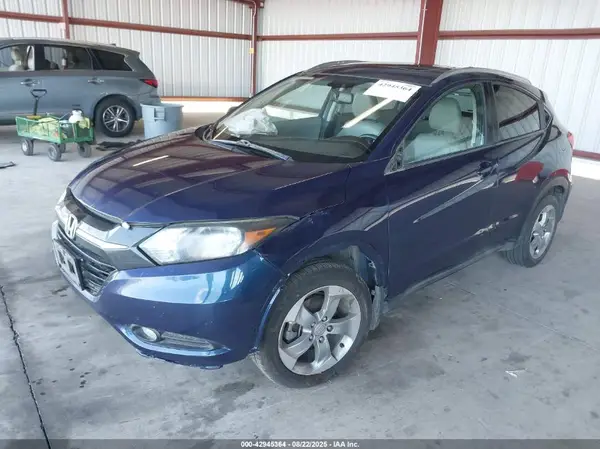 3CZRU6H7XHM718349 2017 HONDA HR-V - Image 2