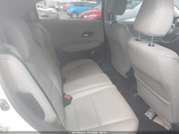 3CZRU6H7XHM734180 2017 HONDA HR-V - Image 8