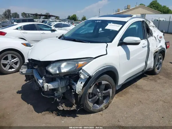 3CZRU6H7XJM707759 2018 HONDA HR-V - Image 2
