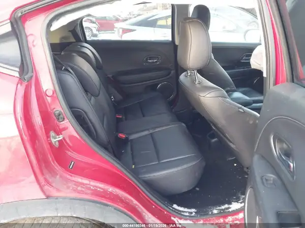 3CZRU6H7XJM729065 2018 HONDA HR-V - Image 8