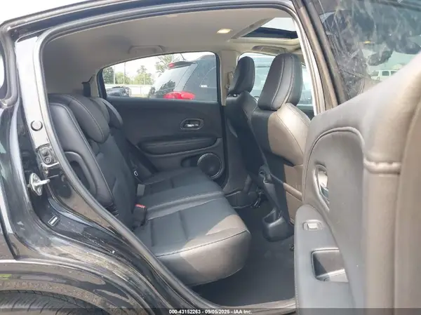 3CZRU6H92KM711520 2019 HONDA HR-V - Image 8