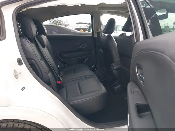 3CZRU6H92KM733467 2019 HONDA HR-V - Image 8