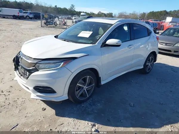 3CZRU6H93KM707797 2019 HONDA HR-V - Image 2