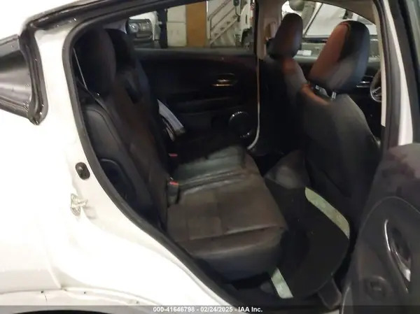 3CZRU6H93KM710389 2019 HONDA HR-V - Image 8