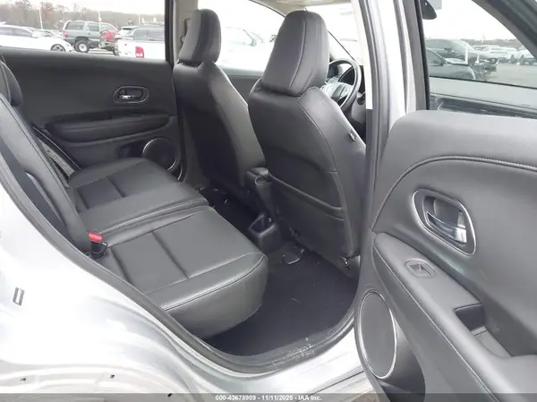3CZRU6H94KM715374 2019 HONDA HR-V - Image 8