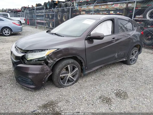 3CZRU6H95KM717795 2019 HONDA HR-V - Image 2