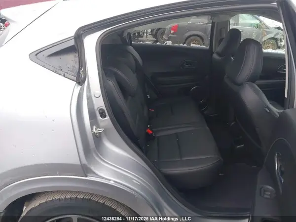 3CZRU6H96KM106769 2019 HONDA HR-V - Image 8