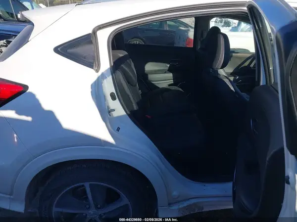 3CZRU6H96KM706062 2019 HONDA HR-V - Image 8