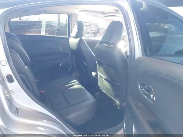 3CZRU6H9XKM729666 2019 HONDA HR-V - Image 8
