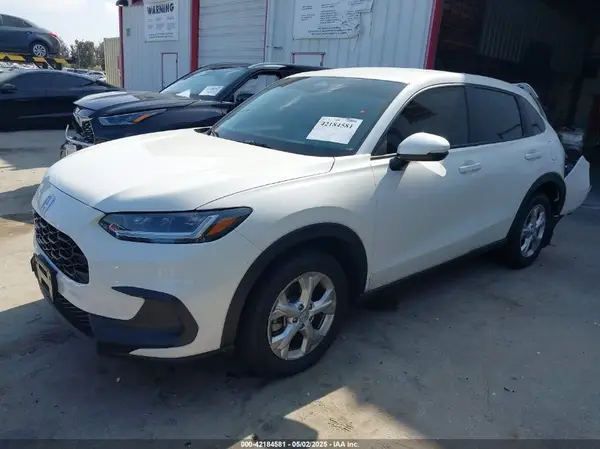 3CZRZ1H31RM720266 2024 HONDA HR-V - Image 2